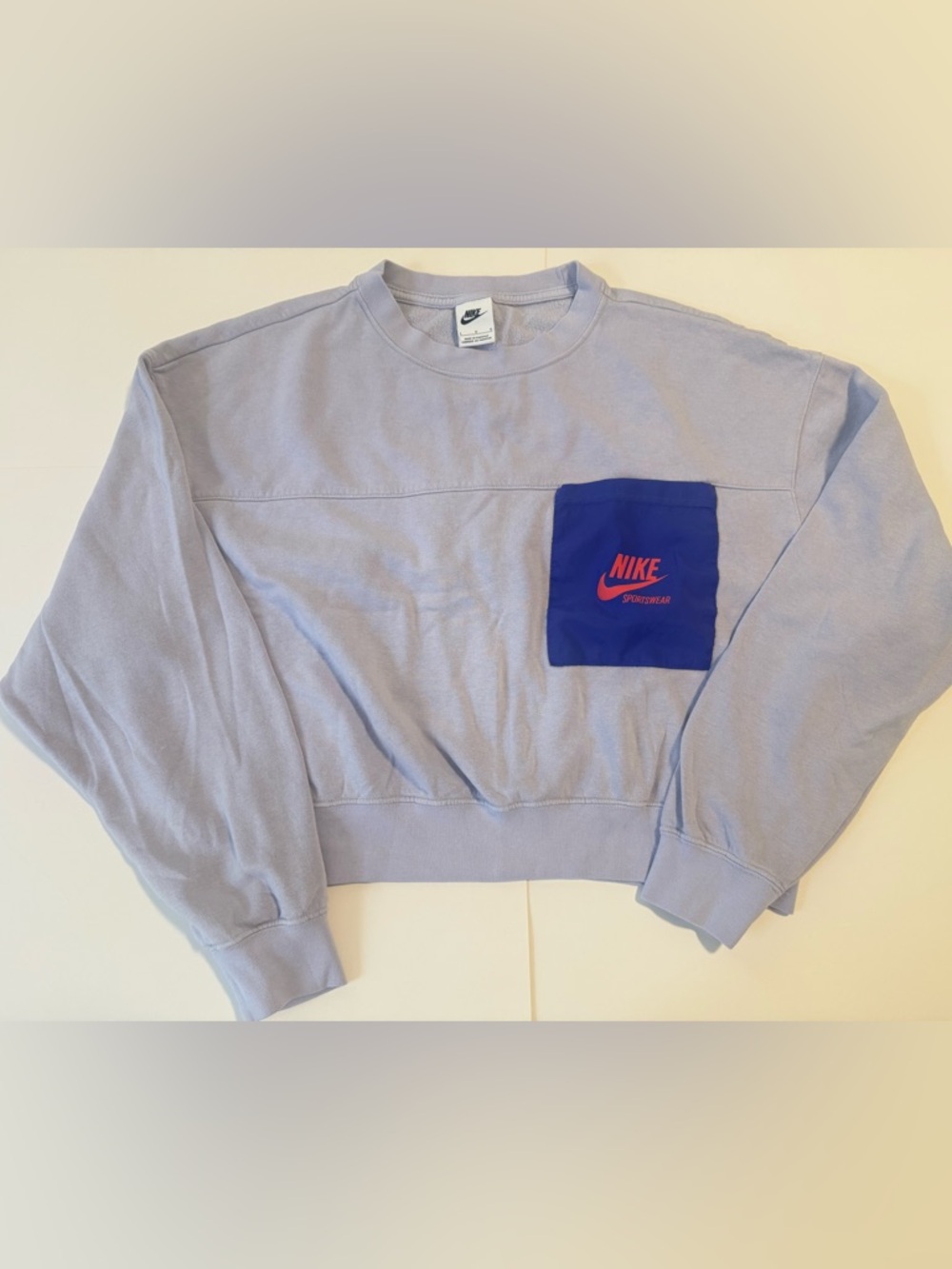 Nike Sportswear women's oversized cropped crewneck sweatshirt Size L Lavender - Picture 1 of 6
